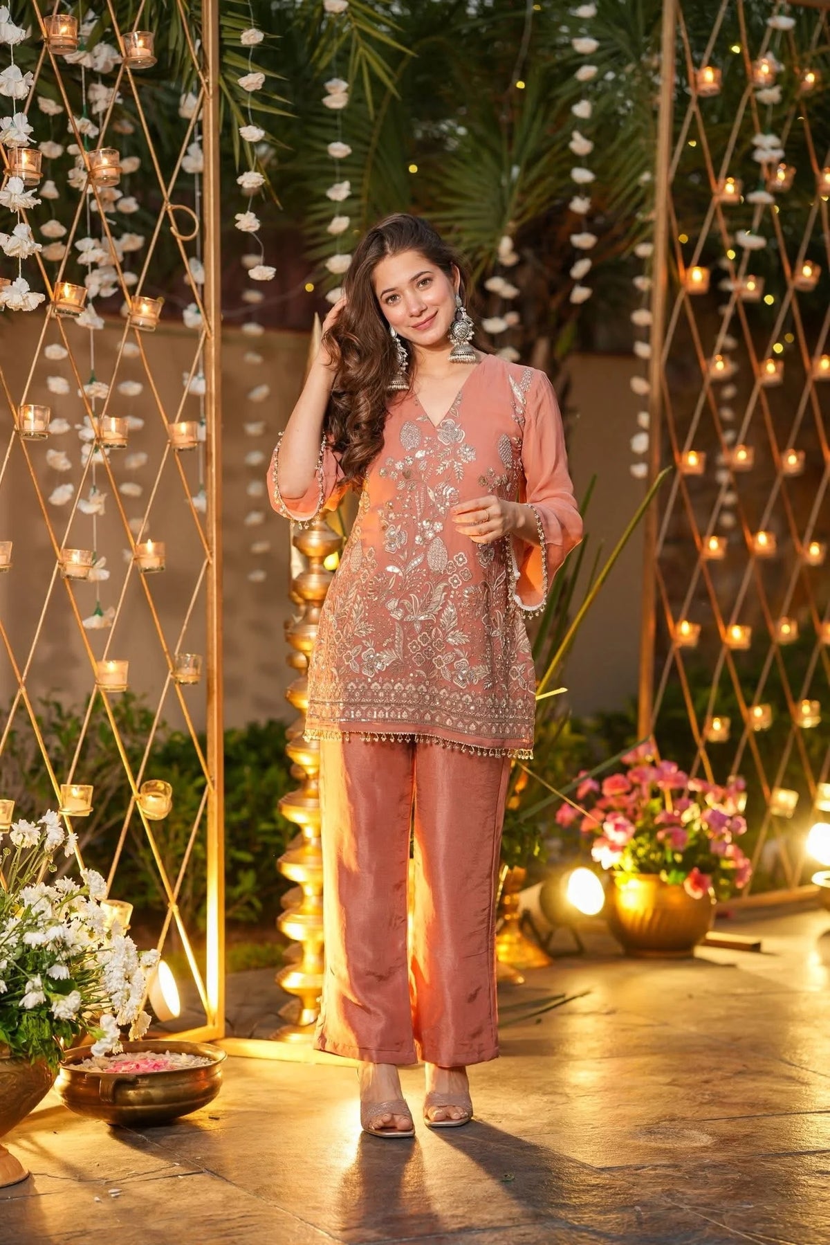 Women's Peach Crunchy Silk Embroidered Kurta Pant Set – ST-TANISHKA