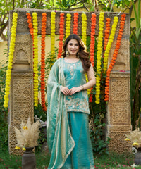 Women's Green Fendy Satin Embroidered Kurta Pant Set with Dupatta – VI-NITYA thumbnail
