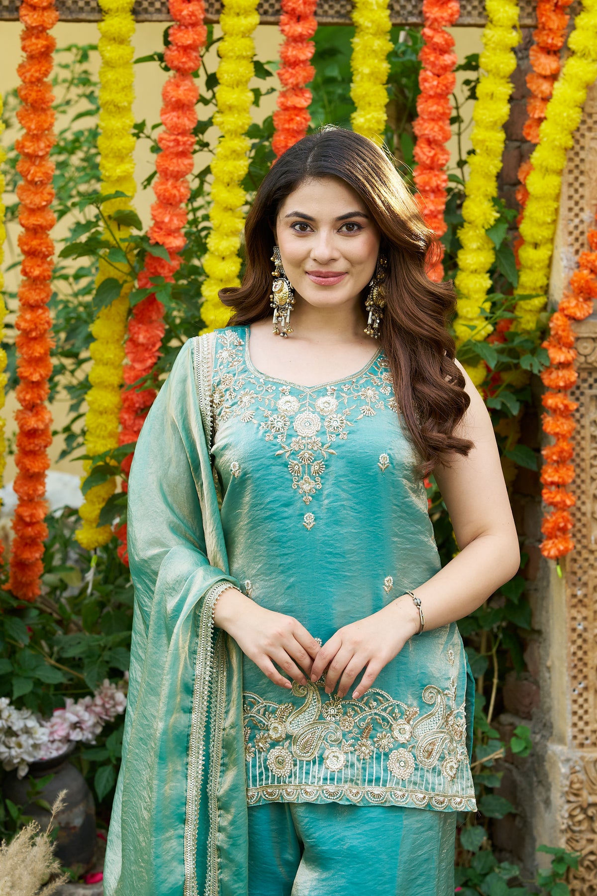 Women's Green Fendy Satin Embroidered Kurta Pant Set with Dupatta – VI-NITYA