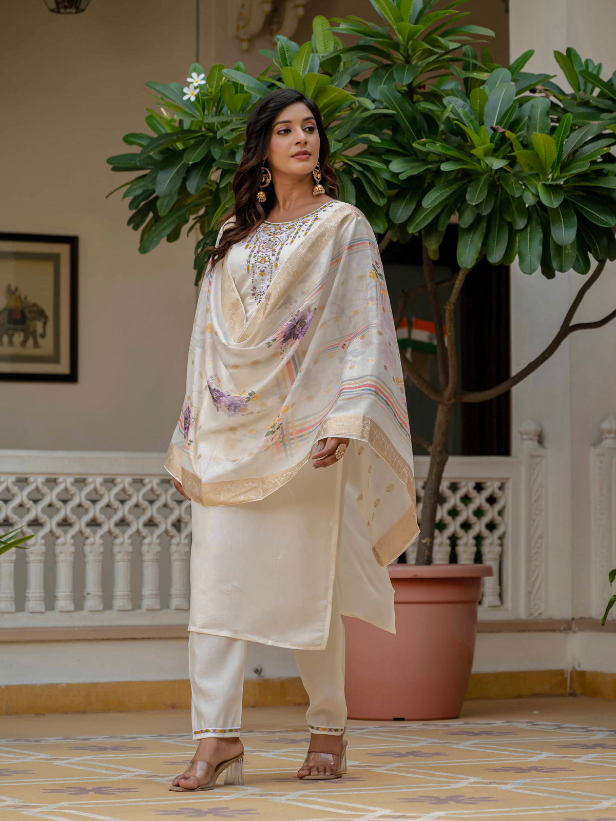 Women's Off-White Roman Silk Embroidered Kurta Pant Set with Jacquard Print Dupatta