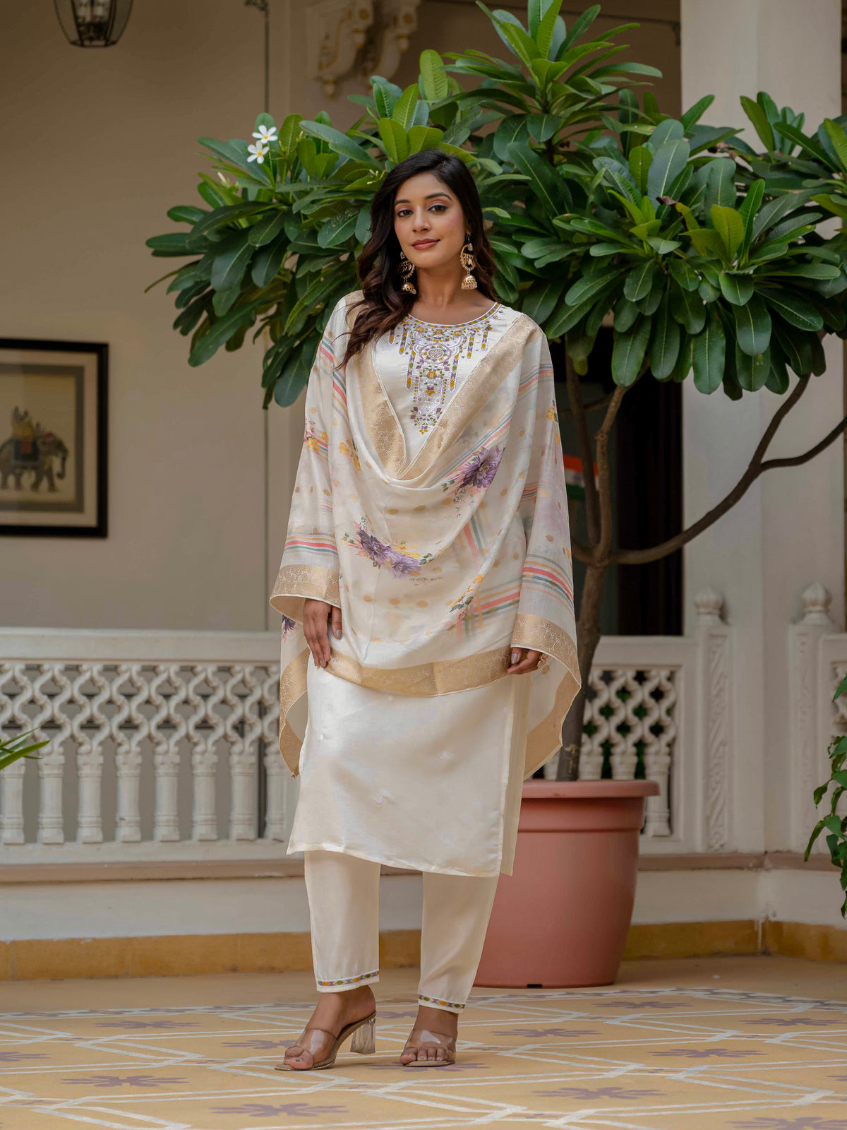 Women's Off-White Roman Silk Embroidered Kurta Pant Set with Jacquard Print Dupatta