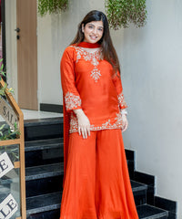 Women's Embroidered Natural Crepe Kurta Pant Set with Dupatta – VI-DRISHTI thumbnail