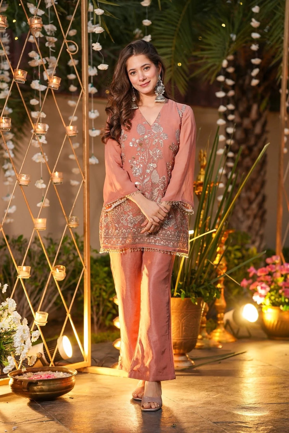 Women's Peach Crunchy Silk Embroidered Kurta Pant Set – ST-TANISHKA